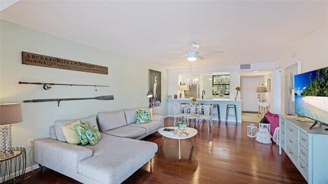Building Photo - 307 Timber Lake Dr