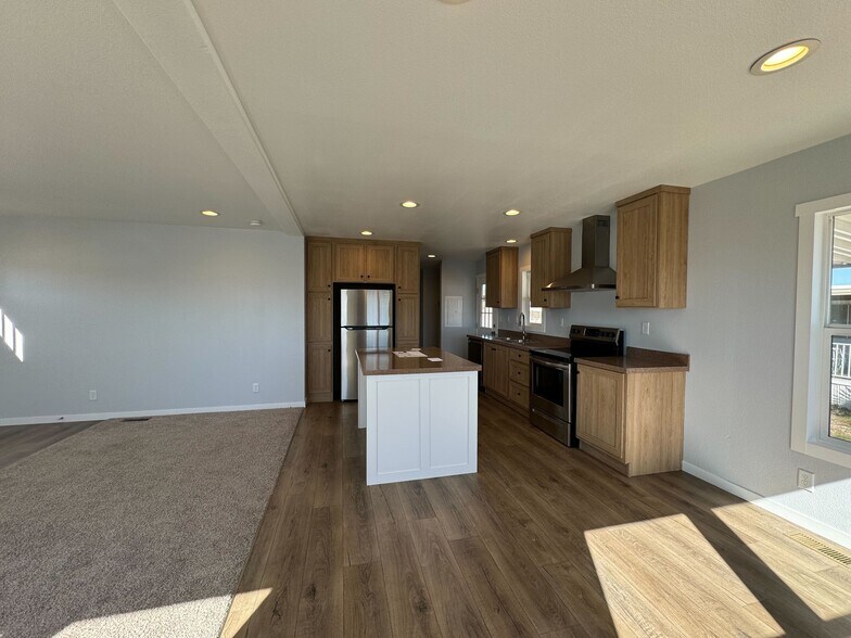 Building Photo - 2627 S Lamb Blvd