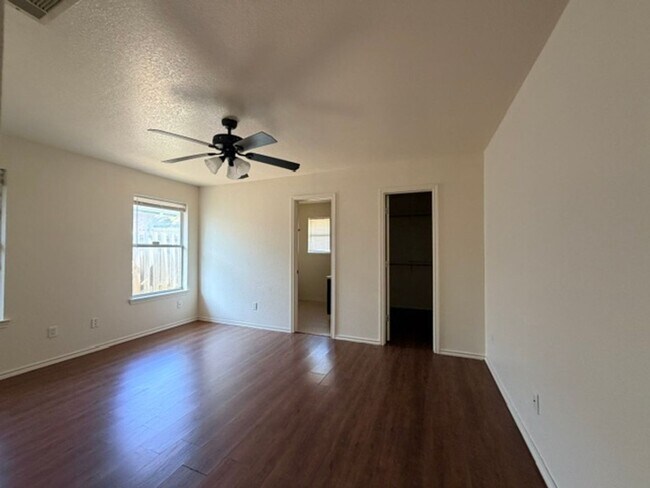 Building Photo - 4303 Sonora Dr