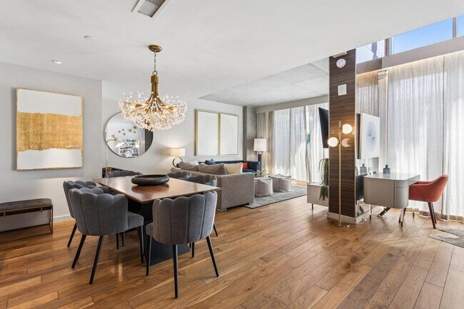 Building Photo - 5455 E Lincoln Dr