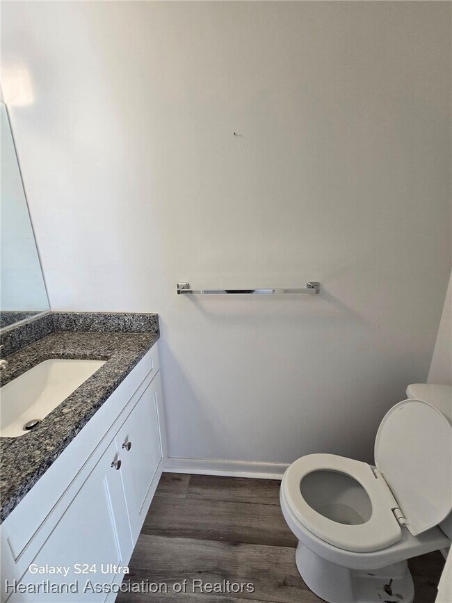 Building Photo - 341 US-27