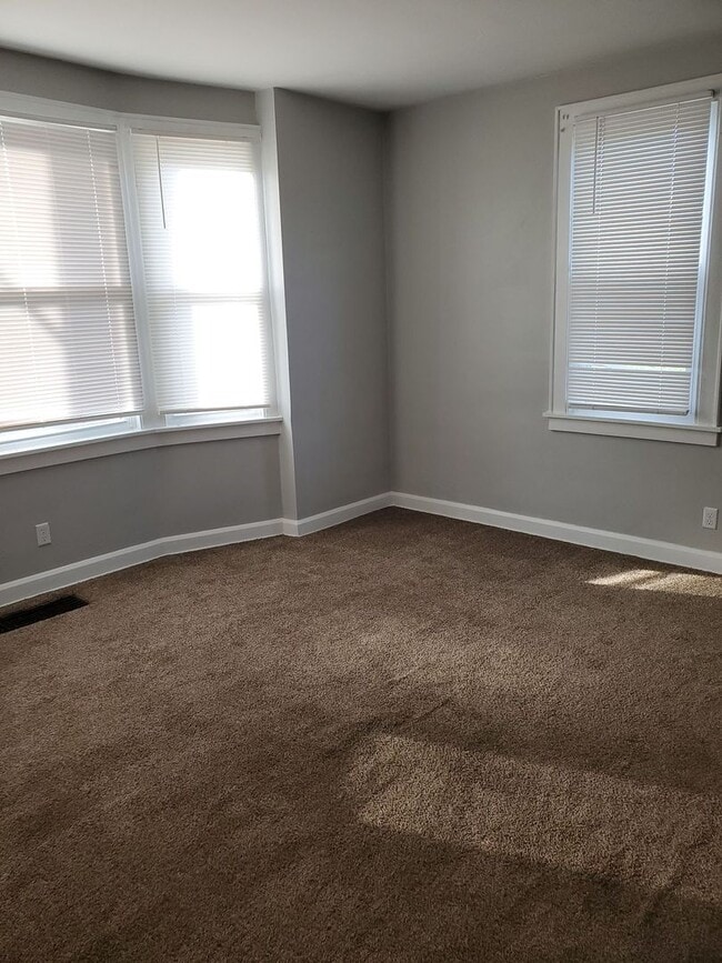 Building Photo - 2 Bedroom NE Canton Home for Rent