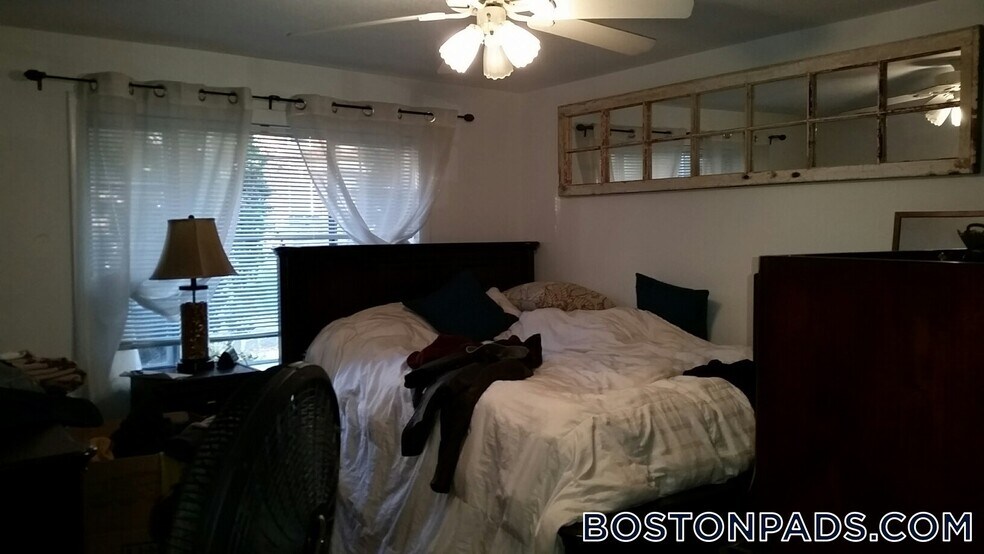 Building Photo - 50 Evergreen St