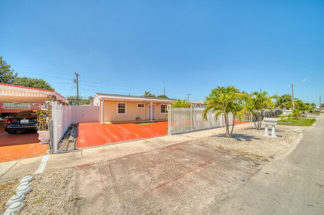 Building Photo - 3440 NW 87th Terrace