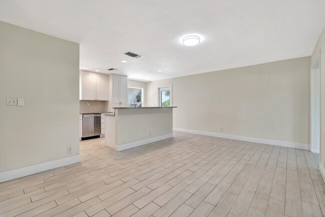 Building Photo - 713 Gumtree Rd