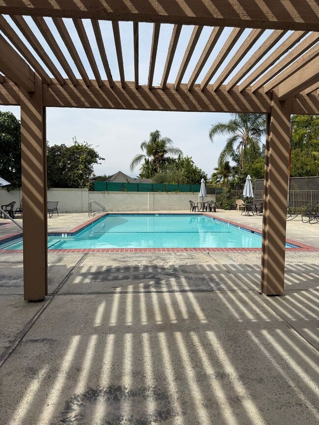 Building Photo - Townhome In Rosemead