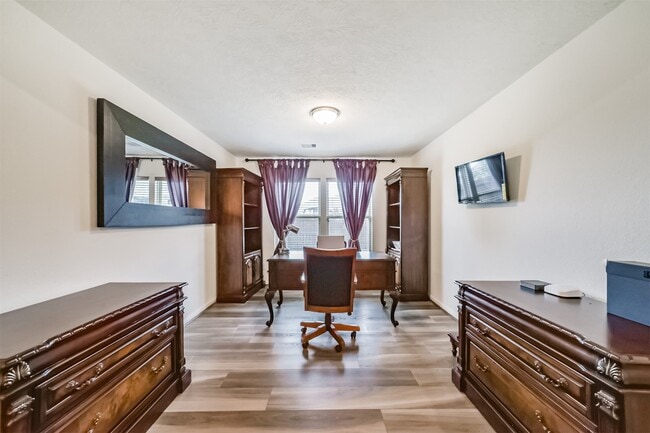 Building Photo - 25546 Kensington Lk Dr