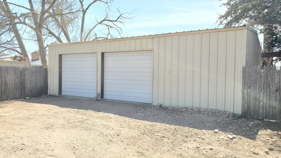 Detached 2 Car Garage - 4220 Wayside Ave
