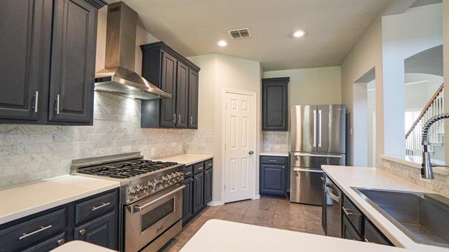 Building Photo - 2210 Garden Crest Dr