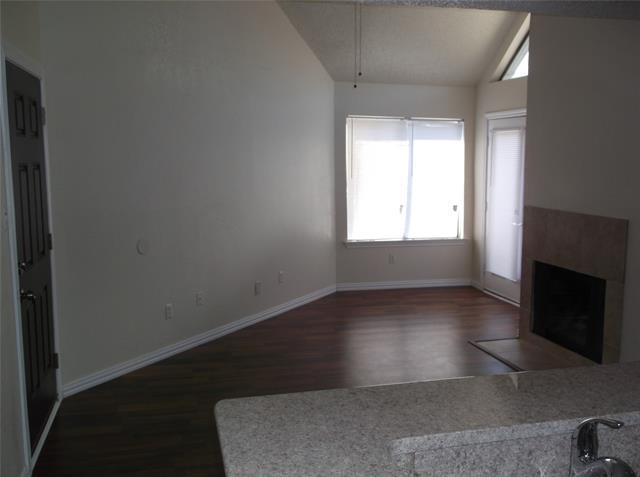 Building Photo - 9809 Walnut St