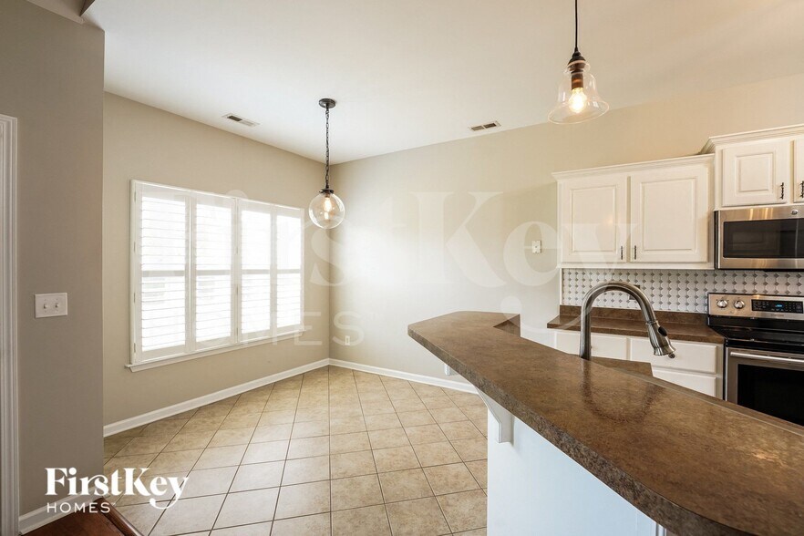 Building Photo - 7685 Eagle Lake Rd