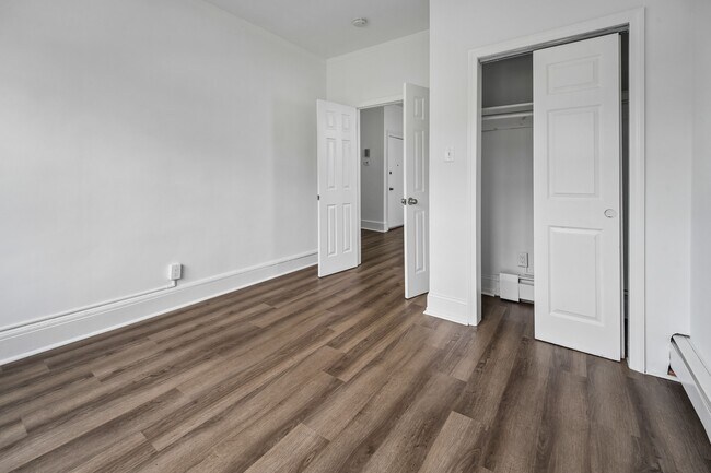 Building Photo - 154 W 29th St
