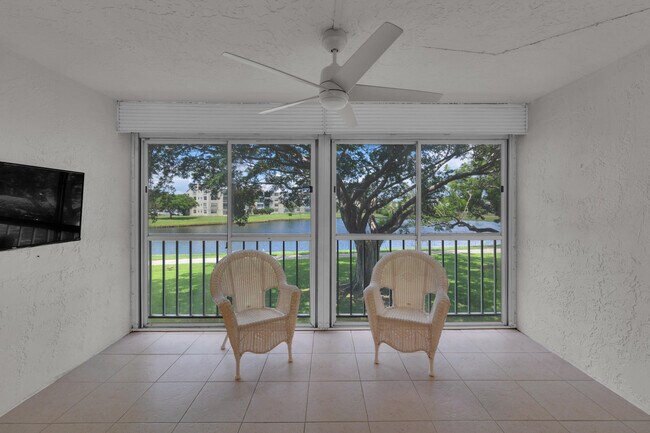 Building Photo - 14623 Bonaire Blvd