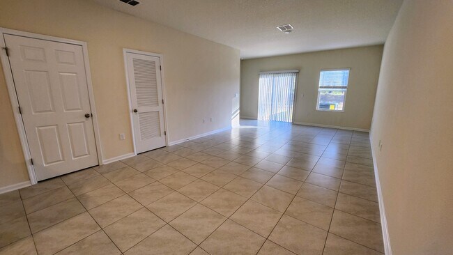 Building Photo - 365 Coastline Wy