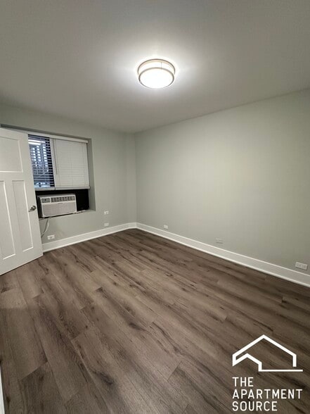 Building Photo - 725 St Johns Ave