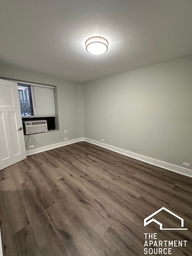 Building Photo - 725 St Johns Ave