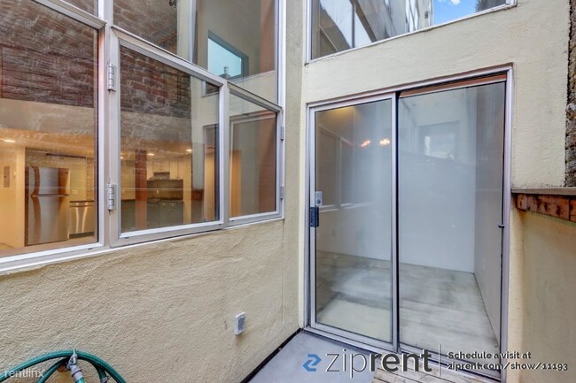 Building Photo - 1 br, 1 bath Condo - 728 Alabama St, San F...