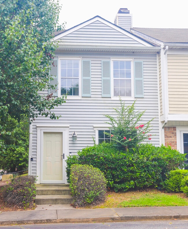 Primary Photo - 2012 Briar Ct