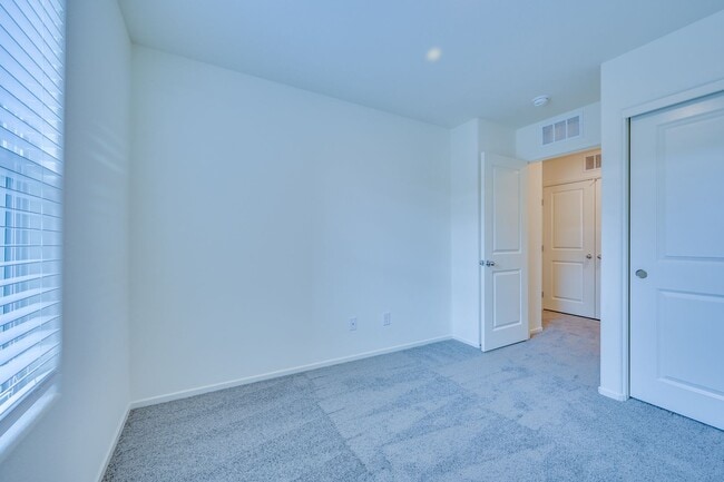 Building Photo - Brand New Townhouse!!! All Appliances incl...