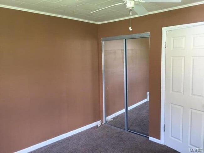 Building Photo - New Renovation!!!2 bedroom bungalow, deck, huge yard, Hancock schools