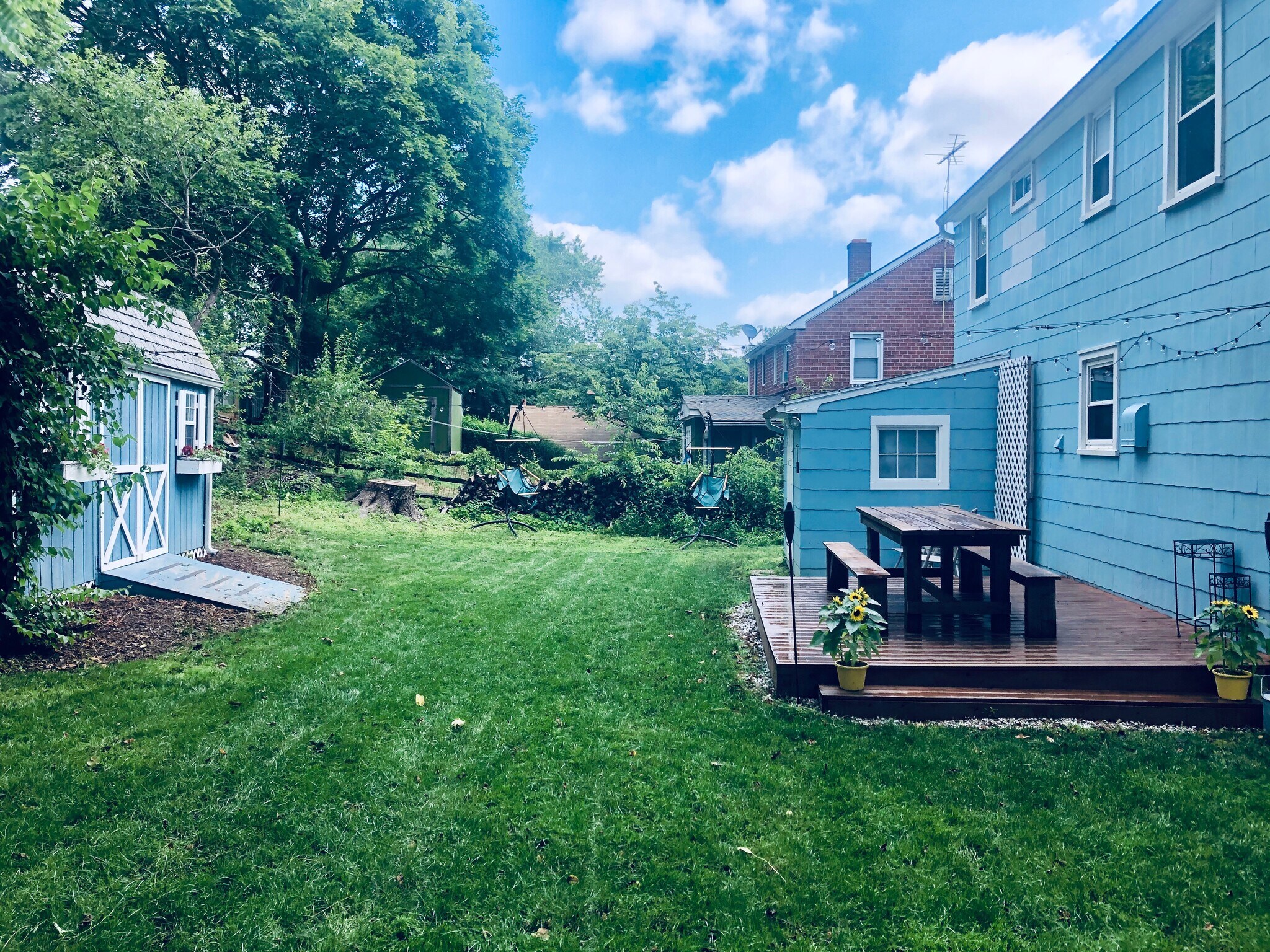 Building Photo - 28 Greenlawn Dr