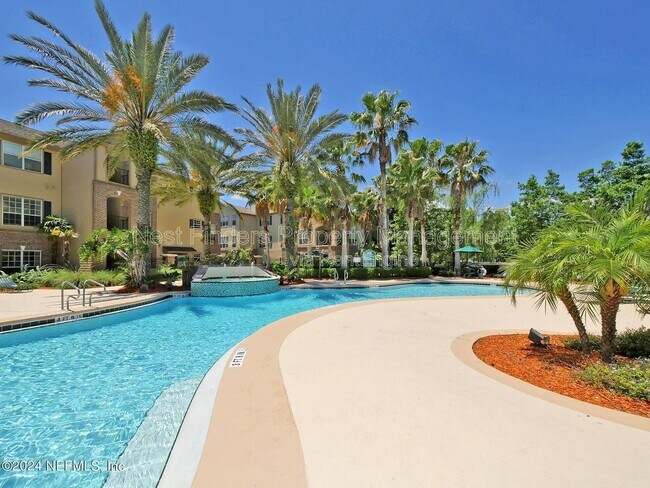 Building Photo - 7800 Point Meadows Dr