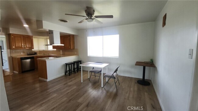 Building Photo - 6016 Ashwood St