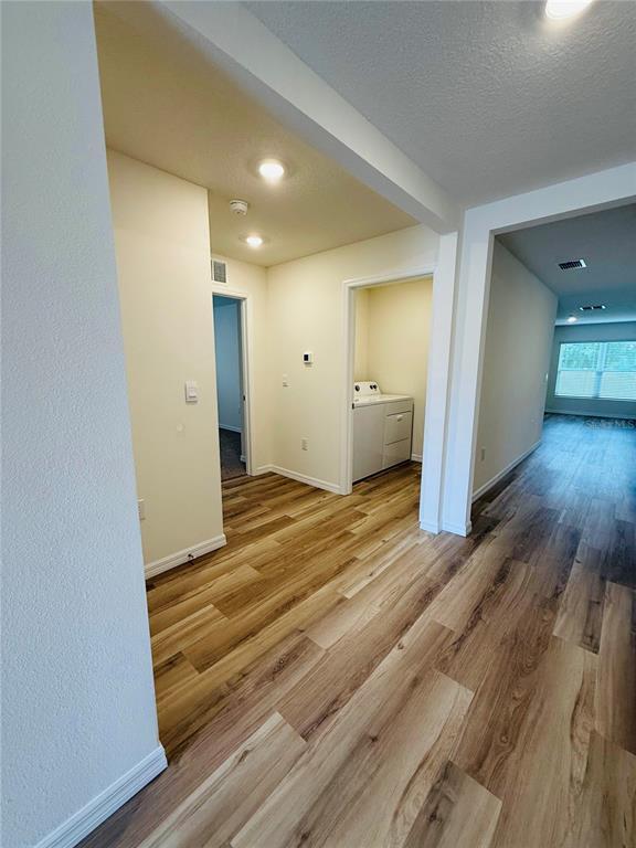 Building Photo - 2924 NE 20th Ter