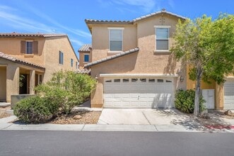 Building Photo - Modern Comfort in the Heart of Coronado Ranch!