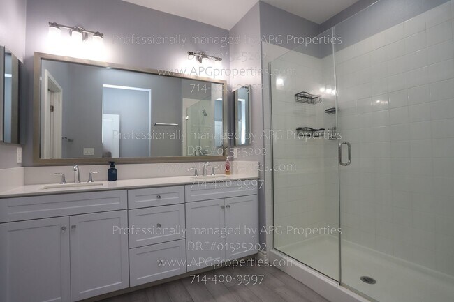 Building Photo - 9315 Alondra Blvd