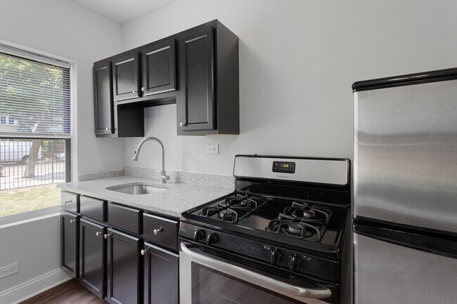 Building Photo - 4555 Malden St