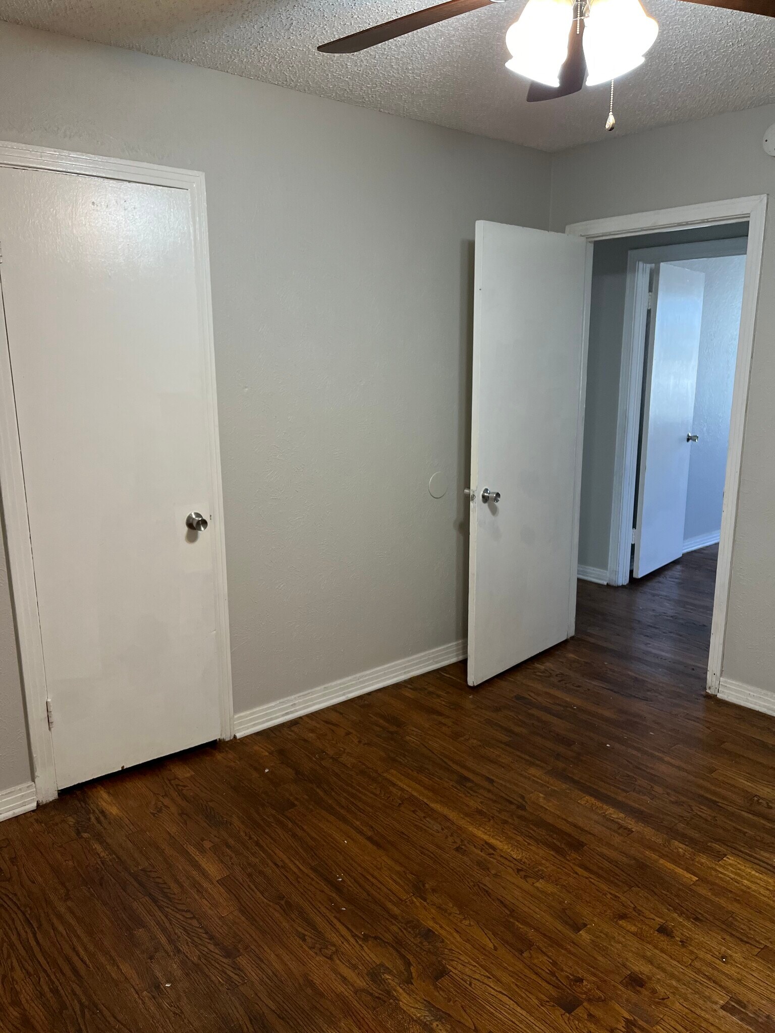 Building Photo - 7459 Mohawk Ave