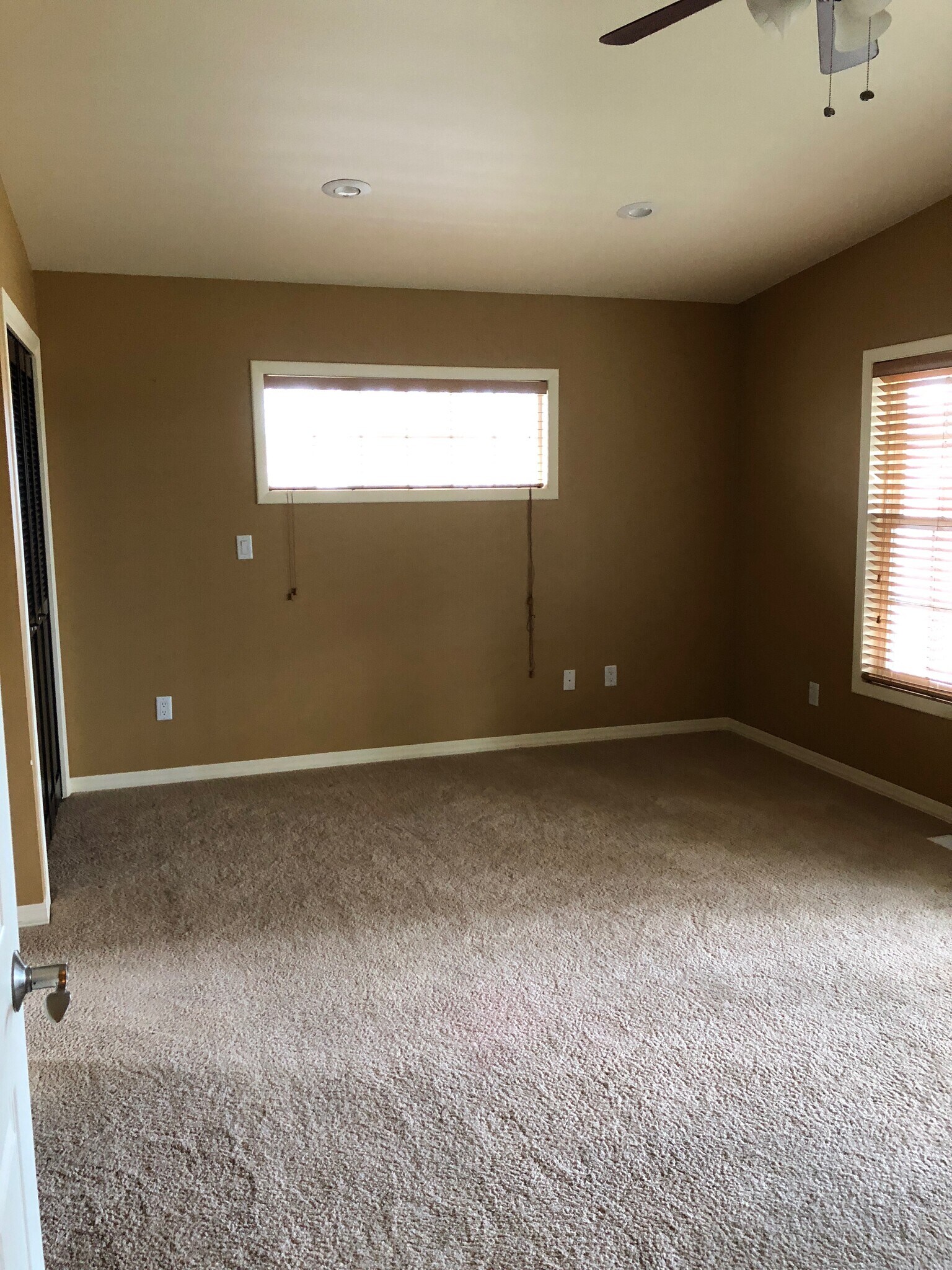 Building Photo - 310 SE Dilke St