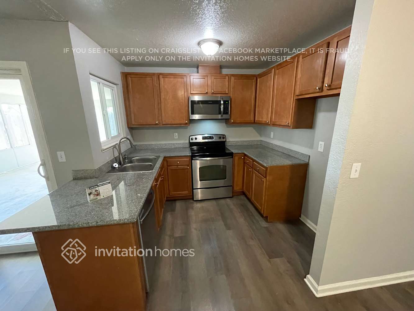 Building Photo - 2159 Greenfield Dr