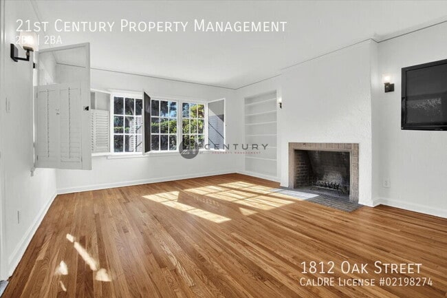 Building Photo - 1812 Oak St
