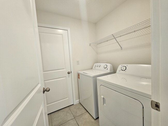 Building Photo - 3715 Eisel Wy