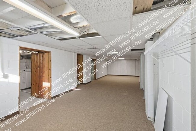 Building Photo - 3212 Ashwood Dr