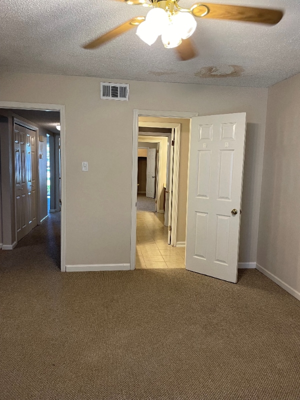 Building Photo - 1543 Sharlo Ave