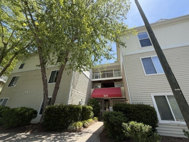 Building Photo - 1521 Graduate Ln