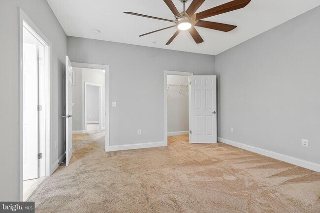 Building Photo - 947 Rye Dr