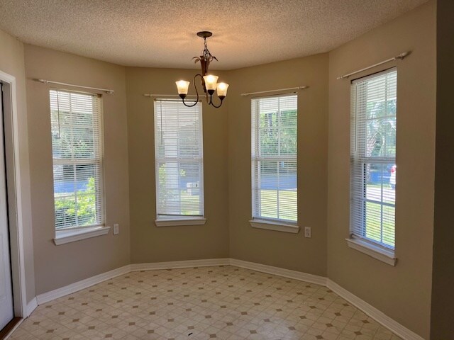 Building Photo - 2052 Shadow Lake Dr