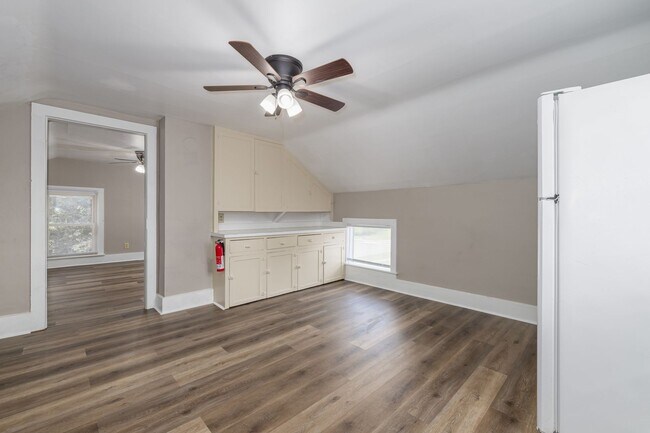 Building Photo - 401 Spaulding Ave