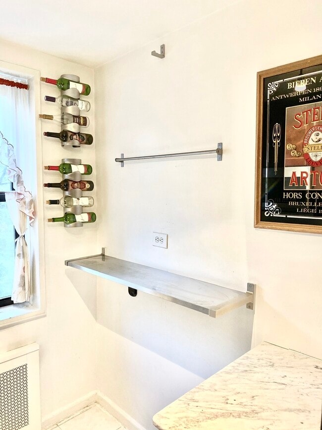 Kitchen - 14105 Pershing Cres