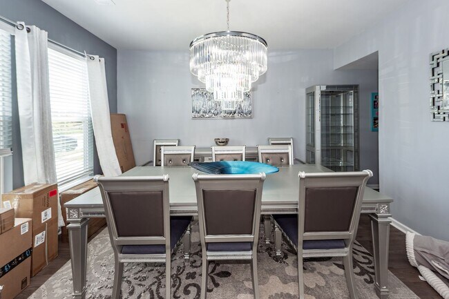 Building Photo - 4 Bedroom, 3.5 Bathroom Home in Summers Co...