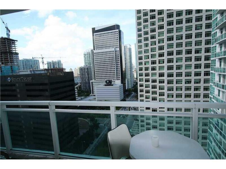 Building Photo - 951 Brickell Ave