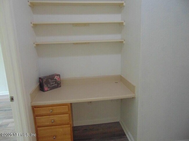 Building Photo - 10075 Gate Pkwy N