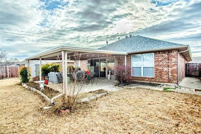 Building Photo - 4869 Del Aire Dr