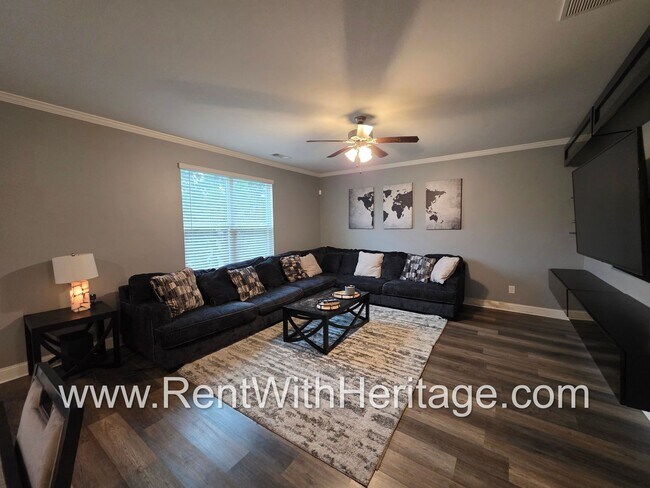 Building Photo - Amazing 5 Bedroom/ 3 Bath Home in Sweetwater, a Swim Tennis Community/ Attention to Detail / Grea...