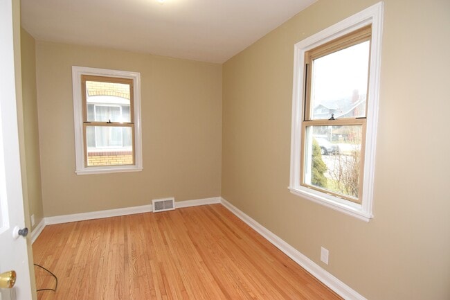 Building Photo - 2102 McLean St