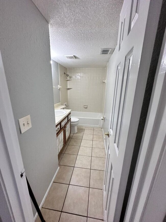 Building Photo - **For Sale** Images Circle Unit 207